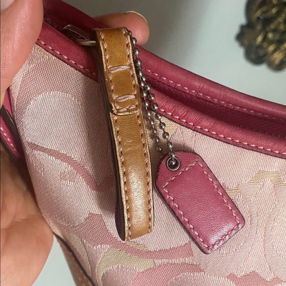 🌸🤎Y2K Coach small Optic Pink Soho Hobo purse🤎🌸 - Picture 8 of 15